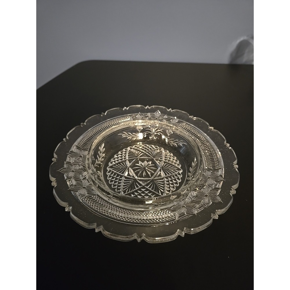 Vintage Indiana Glass 7.5" Bowl, Narcissus spray Flower Pattern Ruffle Edge EAPG